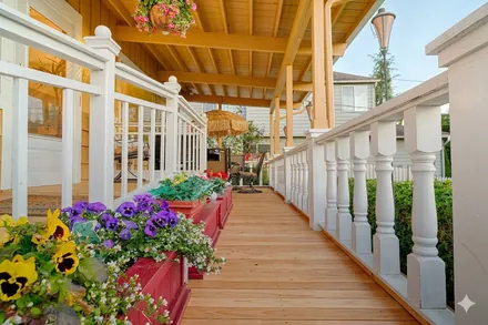 Front deck pathway — 19860 15th Ave NW, Shoreline