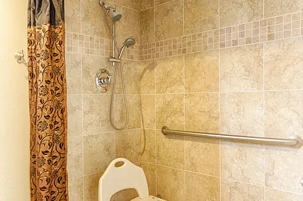 Shared bathroom 2 — 19860 15th Ave NW, Shoreline
