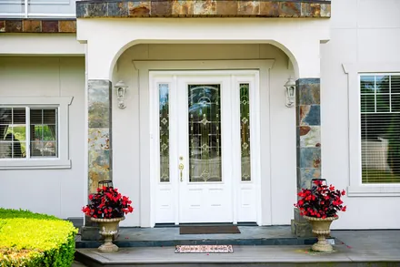 Front entry — 1435 NW 188th St, Shoreline