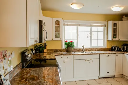 Kitchen — 1435 NW 188th St, Shoreline